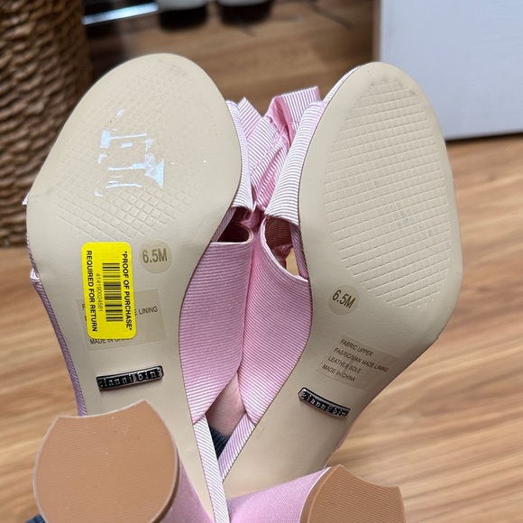 Gianni Bini Pink Bow Heels - Picture 5 of 9